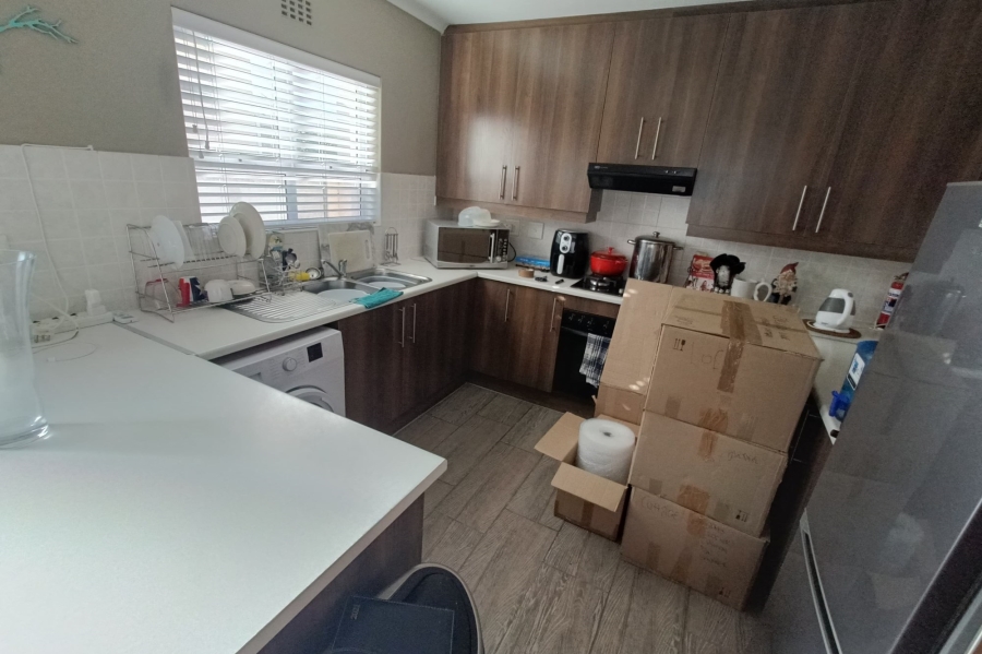 2 Bedroom Property for Sale in Sunningdale Western Cape